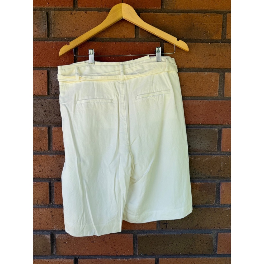 Banana Republic Shorts Bermuda Tie Waist Pleated Front Stretch |‎ Womens Size 8 - Picture 2 of 11